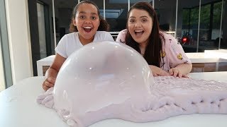 KARINA GARCIA SHOWS TIANA HOW TO MAKE SLIME Slime Fails [upl. by Tuesday483]