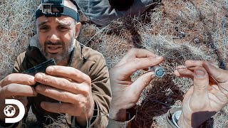 Una batería le salva la vida a Ed  Ed Stafford al Extremo  Discovery Latinoamérica [upl. by Ibmat]