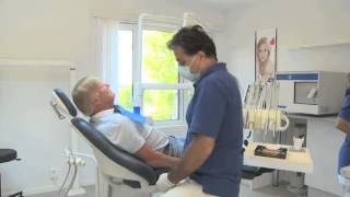 Tandläkare  HÄSSELBY Akuttandvård Dental Care [upl. by Downey495]