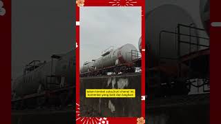 Kereta api pertamina melintas fypyoutube train keretaapi sepur railfans railway kereta [upl. by Jean]