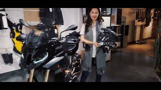 Girl Review BMW S 1000 XR [upl. by Butterfield]