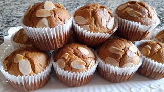 ببيضة وحدة حضري 12 كاب كيك بالموز 🍌 كابكيك petits gâteaux aux bananes muffins cupcakes [upl. by Iblehs452]