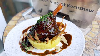 Chefkoch Vincent Kochshow 349 Lammhaxe mit Kartoffelbrei [upl. by Arammahs143]