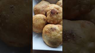 Is Diwali banaen bahut hi testi nariyal ki khasta kachori anupoonams kitchen [upl. by Romo999]