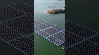 Planta solar flotante AQUASOL [upl. by Nanoc532]