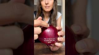 HOW YOU CUT AN ONION MATTERS ​⁠cookingforpeanuts With or against the grain This is for all onion [upl. by Kynthia]