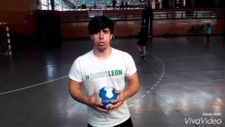 Lanzamiento del extremo en balonmano [upl. by Merrie]