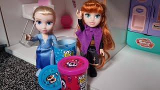 Elsie and Annie play pranks with slime  kids  dolls  fun  learn0709 [upl. by Ynnot]