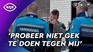 Bezorgt GROTE MOND deze overtreder een ARRESTATIE  Handhavers In Actie  KIJK Aflevering S3A2 [upl. by Imoan]