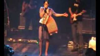 Julieta Venegas en Suiza  Te voy a mostrar [upl. by Luemas]