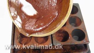 Chokolade fondant  Varme muffins med chokolade creme i midten [upl. by Anilag518]