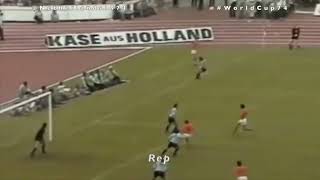 Netherlands creates chance after chance vs Uruguay WorldCup74 [upl. by Darra]