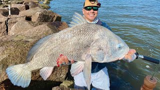 Catch BIG fish at the Galveston Jetty S7 E50 [upl. by Arikaahs]