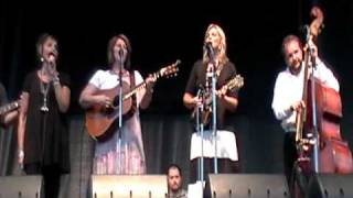 The Isaacs  Bluegrass Gospel Medley  Romp 2010 [upl. by Bonnee]