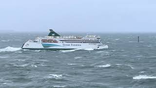 Irish ferry ploughs into Storm Isha 나룻배 [upl. by North]