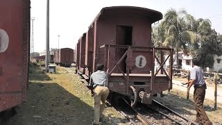 Metre Gauge Caboose Shunting at Badarpur February 26 2013 [upl. by Anawt]