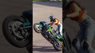 A little Savage 🤭 bikergirl stunt motorcycle bike moto [upl. by Labana]