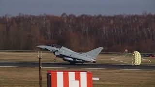 Eurofighter Typhoon 3077 landet am Fliegerhorst RostockLaage mit Auslösung des Bremsschirms [upl. by Jerrol1]