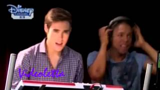 Violetta 2 English  Leon sings to Violetta and Diego gets angry quotSaltaquot Ep68 [upl. by Carri833]