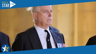 Prince Andrew  ce départ clinquant des funérailles du prince Philip qui nest pas passé inaperçu [upl. by Kaia263]