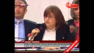 Kamer Genc  Fatma Sahin Tartisma Turk kadininin yeri [upl. by Rochell]