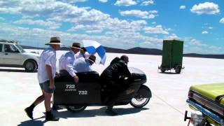 171600 MPH  Worlds Fastest Velocette  Lake Gairdner 2013 [upl. by Trevethick]