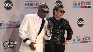 PSY MC HAMMER AMERICAN MUSIC AWARDS MOMENT COURTESTY OF BIEBER BRAUN [upl. by Bartel]