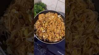 Yummy Hakka noodles in deshi style 🍝😋noodles shorts shortsfeed [upl. by Good]