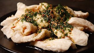 鶏胸肉を毎日15枚食べる料理家が鶏胸肉をぷるっぷるで柔らかくする方法を教えます。『大葉水晶鶏』の作り方 [upl. by Gillman314]