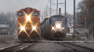 The most EPIC train race youll ever see Amtrak vs BNSF in Ottumwa IA 12914 [upl. by Nitsugua]