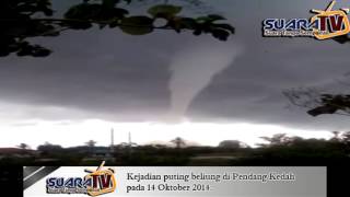 Puting Beliung di Pendang Kedah 14 Oktober 2014 [upl. by Anastasie458]