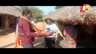 Sarpanch Candidate Begging In Odisha’s Balasore [upl. by Aehcsrop]