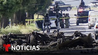 La violencia se encrudece en México entre autos bomba y balaceras  Noticias Telemundo [upl. by Docia]