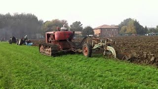 aratura con cingolati e gommati trattori antichi [upl. by Blumenfeld]