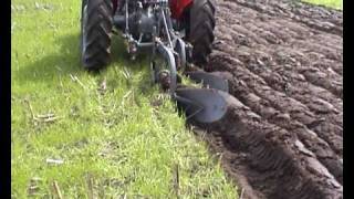 PloegenPloughing Stroe MF35X [upl. by Cavit521]