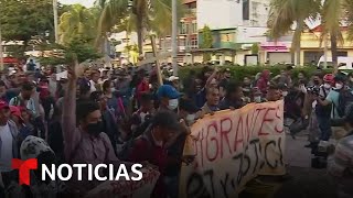 Las detenciones de mexicanos en la frontera crecieron en el mandato de AMLO  Noticias Telemundo [upl. by Attelocin167]