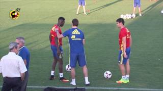 Julen Lopetegui acude al entrenamiento de los Sub21 [upl. by Oliy93]