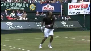 Gael Monfils Trick Shot de fou [upl. by Nilatak514]