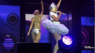 Nicki Minaj  Starships Live LONDON  O2 Arena Roman Reloaded Tour FRONT ROW [upl. by Annazor18]