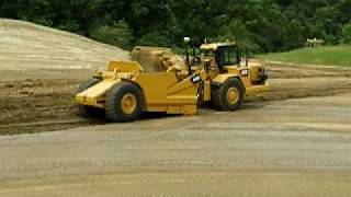 Cat Demos Its 613G Elevating Scraper at Edwards IL [upl. by Bolen37]