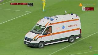 Dinamo  FC Botosani accidentare grava Moussa luat cu ambulanta de pe gazon [upl. by Carmelina225]