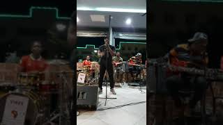 Esii  Nakangiwa Live [upl. by Brinkema]