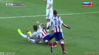 Sergio Ramos KICK Mario Mandžukić in the Face vs Atletico Madrid Spanish Super Cup 2014 [upl. by Bradleigh]