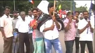 Kudankulam protesters arrested as they try to lay siege to Tamil Nadu Assembly [upl. by Idoc]