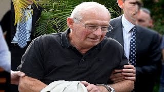 Police escort Roger Rogerson from Sydney home  MURDER of student Jamie Gao [upl. by Lamp]