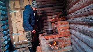 Construction of a dugoutshelter in the winter forest Part 6 [upl. by Aredna]