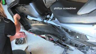 07 Suzuki Burgman 400  Floorboard Removal  MicBergsma [upl. by Adina]