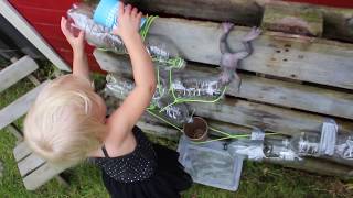 DIY Waterbaan met lege flessen [upl. by Annnora]