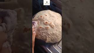 Roti Aise banao rumali roti Rumali Roti wheat Roti YouTubeShorts Shorts Viral [upl. by Adnilec235]