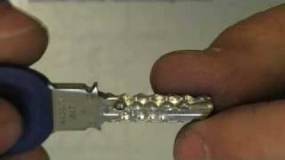 KABA EXPERT BUMPING  Kaba Expert lock opened in 5 seconds [upl. by Treborsemaj]